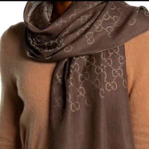 Gucci Reversible Scarf- Guccissima beige/brown